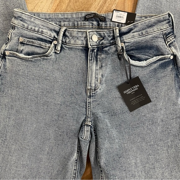 NWT 2 4 simply vera Vera Wang denim, straight, mid rise, power stretch jeans - Picture 6 of 7